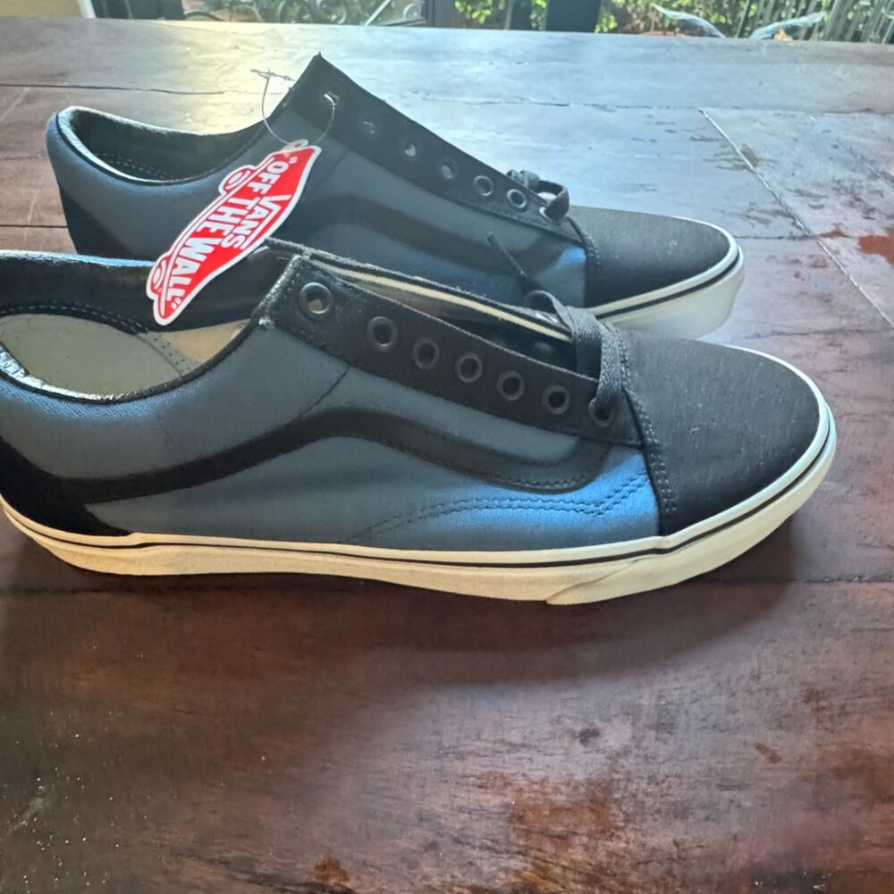Vans Old Skool Sneakers NWT Black / Blue Men’s 10.5 Women’s 12 - Picture 2 of 6